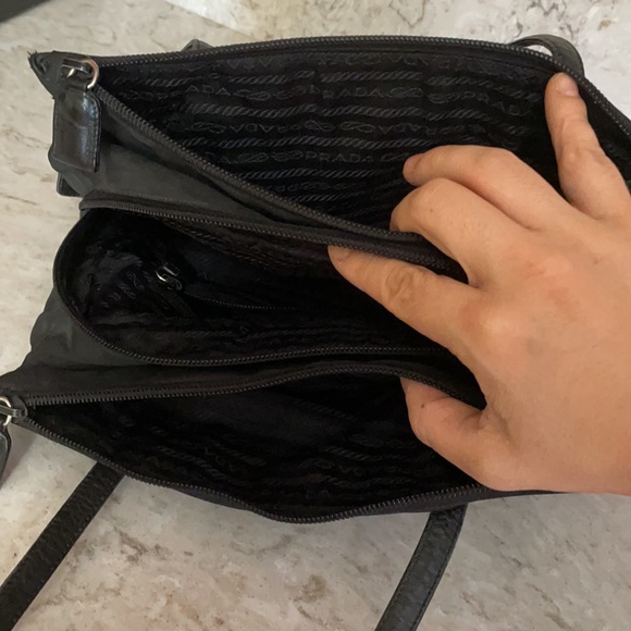 SOLD Prada Multi Pocket Tessuto Nylon Shoulder Bag - Picture 5 of 12